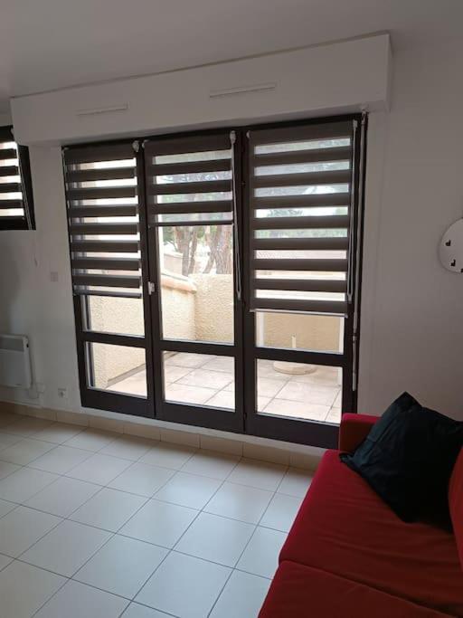 Studio Renove Dans Residence De Vacances Avec Grande Piscine Chauffee, Parking Et Terrasse Agde Exterior foto