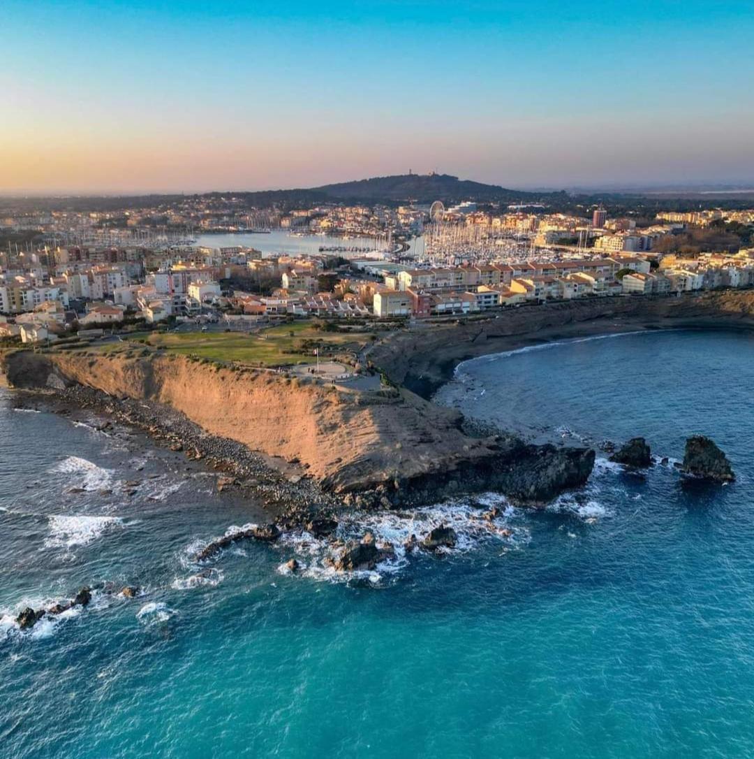Studio Renove Dans Residence De Vacances Avec Grande Piscine Chauffee, Parking Et Terrasse Agde Exterior foto